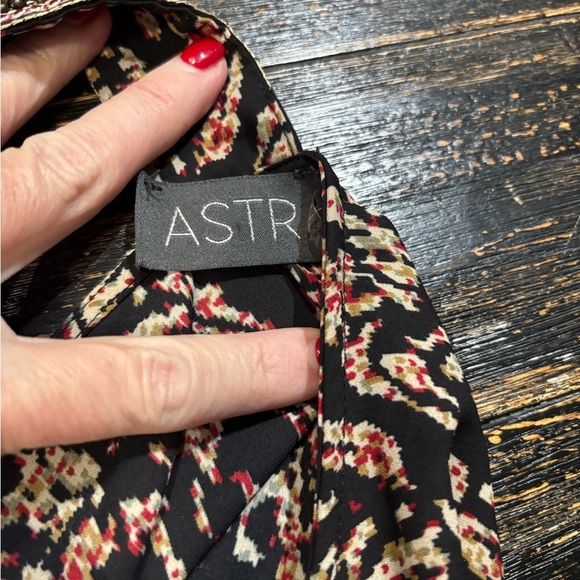 Astr Black Halter Sequin Top - Picture 4 of 5